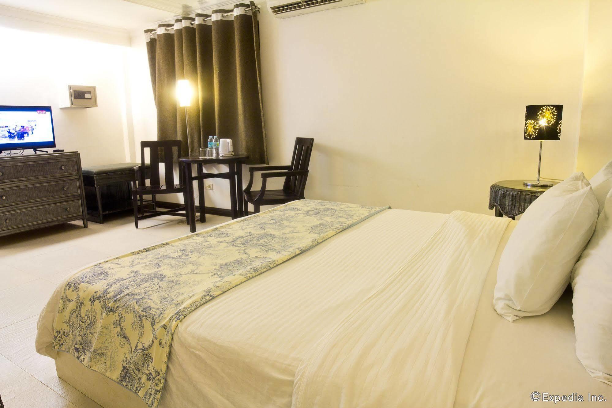 Erus Suites Hotel Boracay Manoc-Manoc Екстер'єр фото