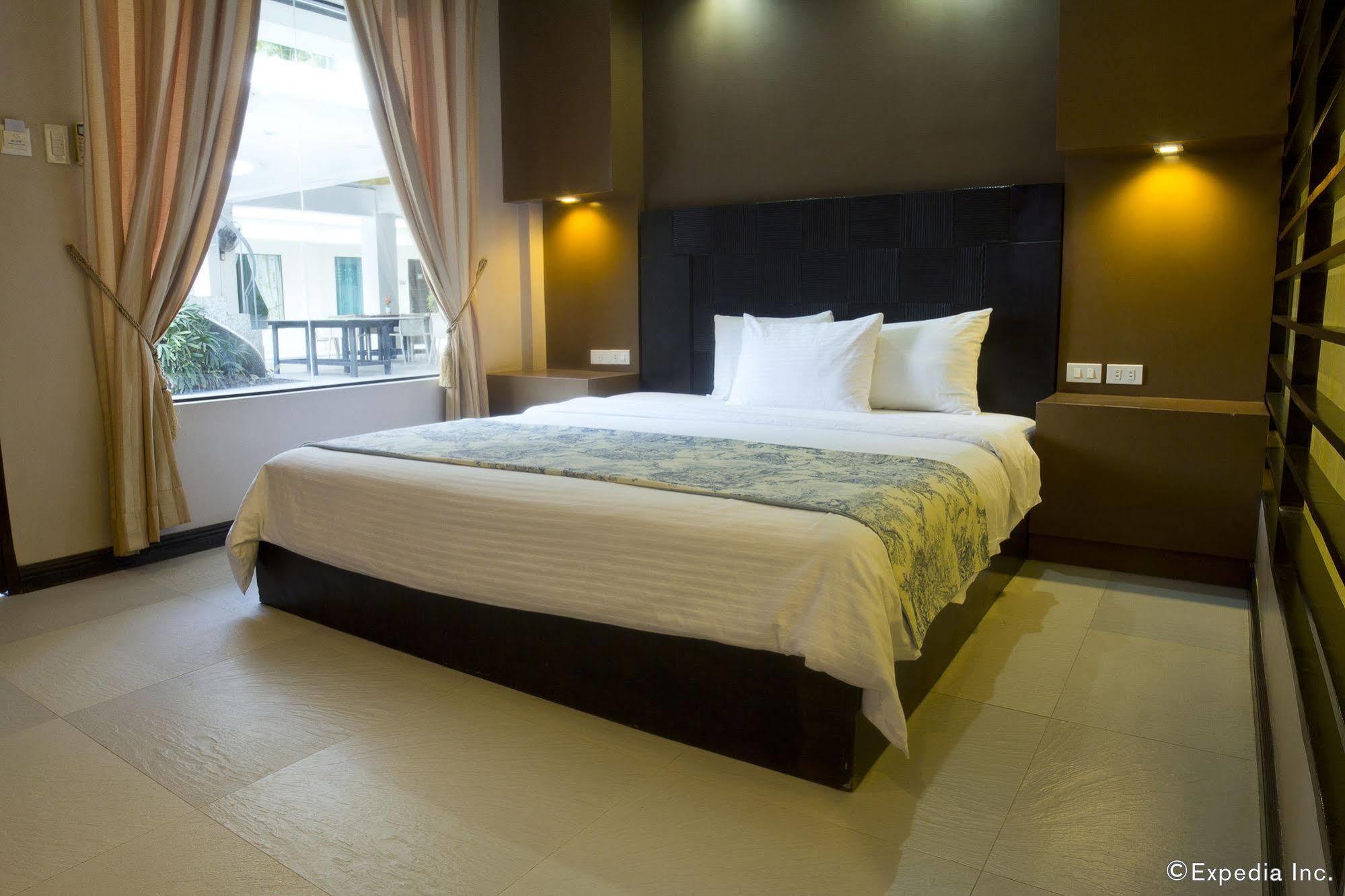 Erus Suites Hotel Boracay Manoc-Manoc Екстер'єр фото