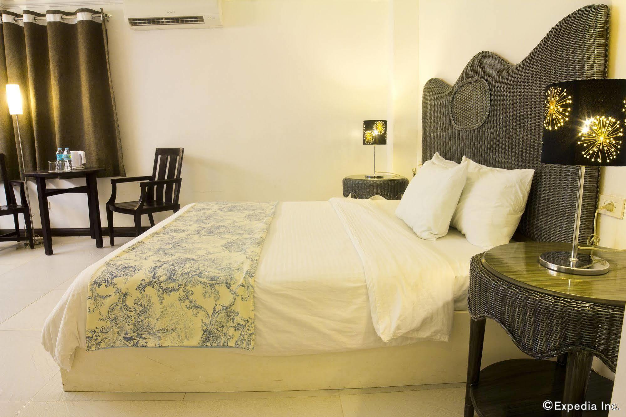 Erus Suites Hotel Boracay Manoc-Manoc Екстер'єр фото