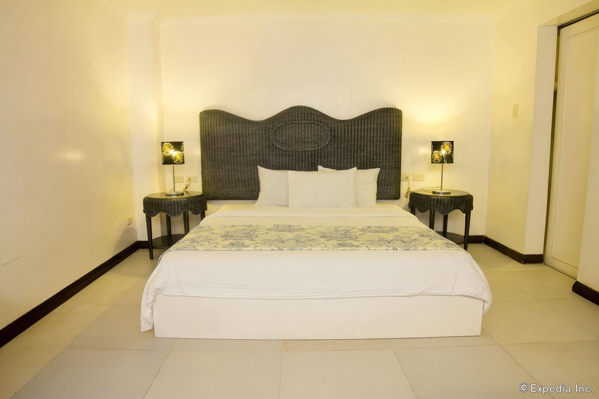 Erus Suites Hotel Boracay Manoc-Manoc Екстер'єр фото